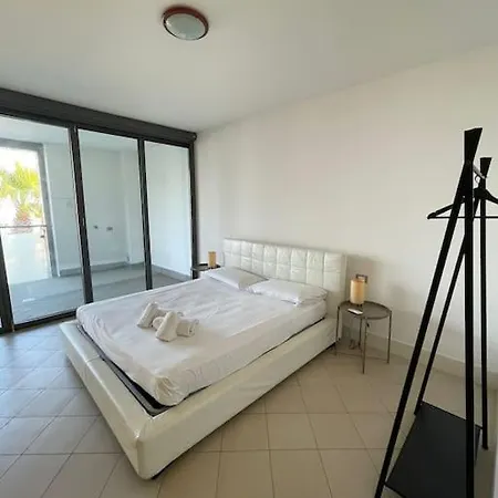 San Lorenzo Marina Apartment *