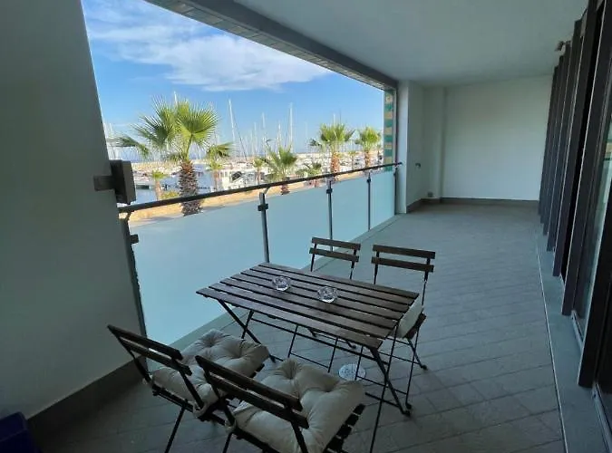 Apartment San Lorenzo Marina San Lorenzo al Mare